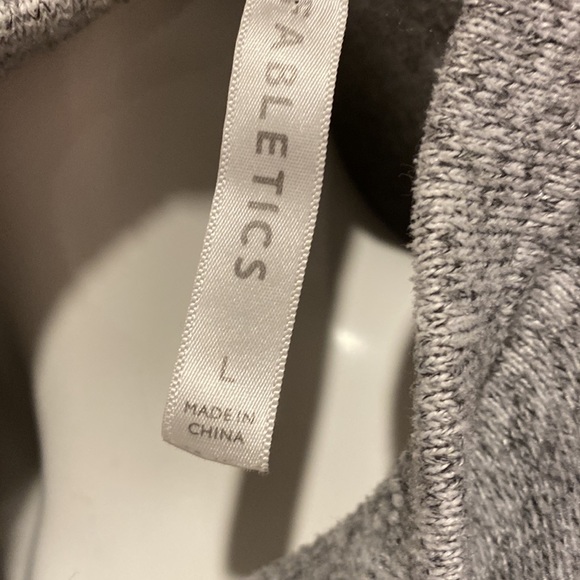 Fabletics Sweater / little crop - Picture 6 of 6